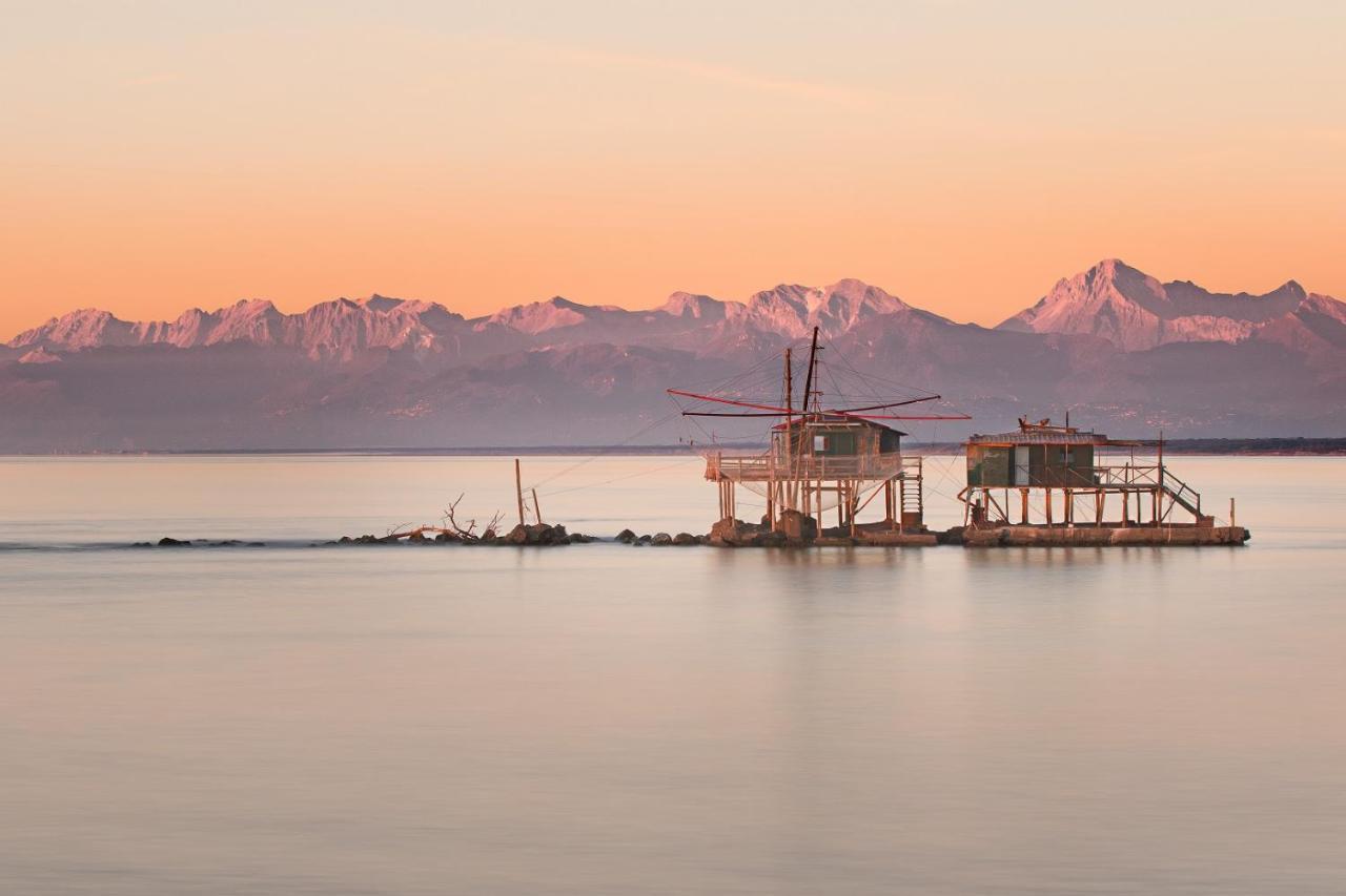 Villetta Stile Liberty A Marina Di Pisa Bagian luar foto